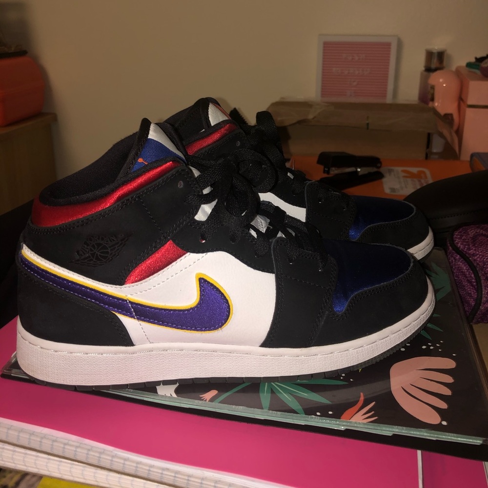Top 3 Laker Jordan 1s